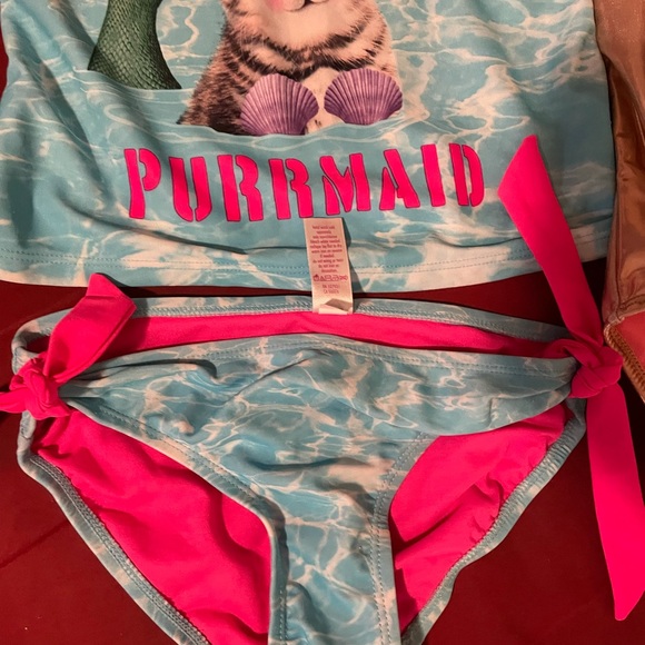 Lot of 2 swimsuits Cat & Jack & Justice Sz 7/8 EUC - Picture 5 of 6